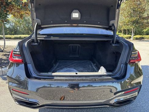 Used 2022 BMW 750i xDrive w/ Luxury Rear Seating Package image 30