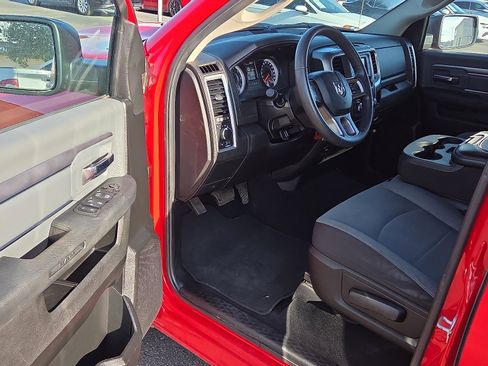 Used 2022 RAM 1500 Classic SLT image 12