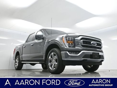 Used 2022 Ford F150 XLT w/ Equipment Group 302A High AWD/4WD image 3