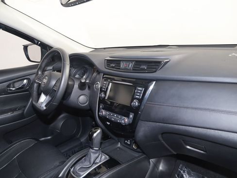 Used 2018 Nissan Rogue SL FWD image 37