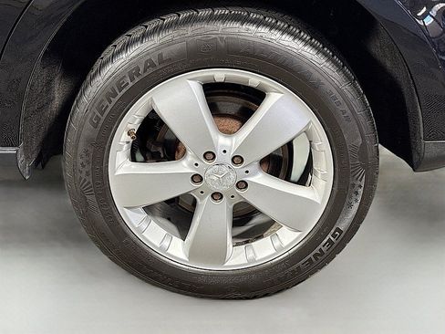 Used 2011 Mercedes-Benz ML 350 4MATIC image 31