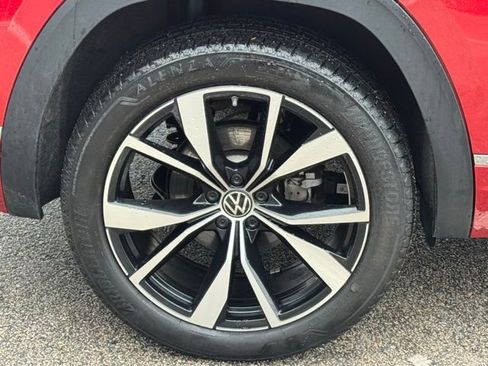 Used 2024 Volkswagen Atlas Cross Sport SEL Premium R-Line AWD/4WD image 14