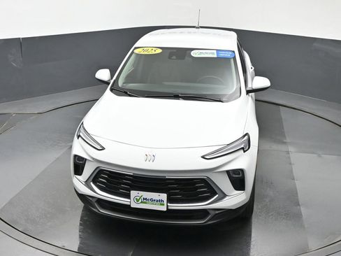 Used 2025 Buick Encore GX Preferred AWD/4WD image 27
