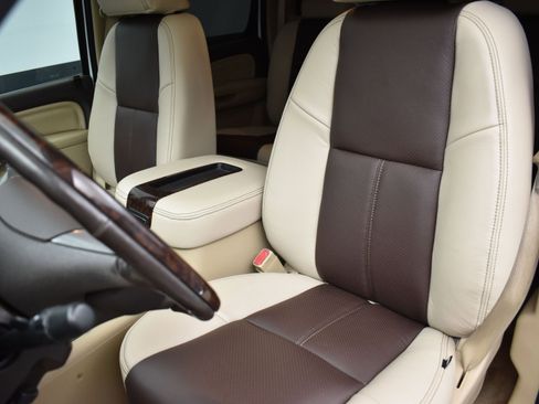 Used 2014 GMC Sierra 2500 Denali w/ Suspension Package, Off-Road image 20