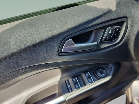 Used 2017 Ford Escape Titanium image 14