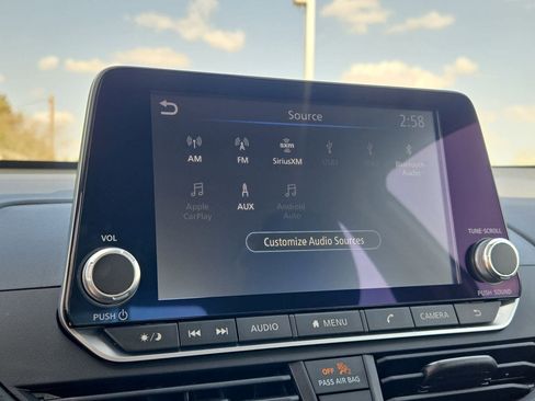 Certified 2025 Nissan Altima 2.5 S FWD image 22