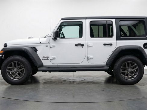Used 2025 Jeep Wrangler Unlimited Sport AWD/4WD image 5