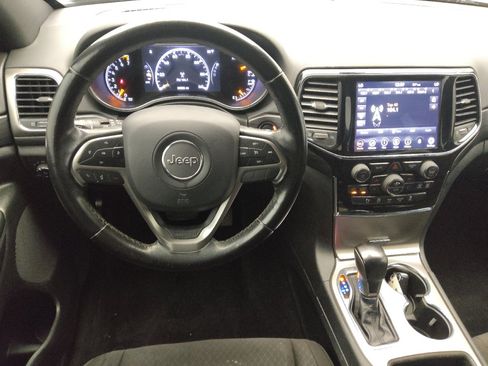 Used 2022 Jeep Grand Cherokee Laredo E RWD image 22