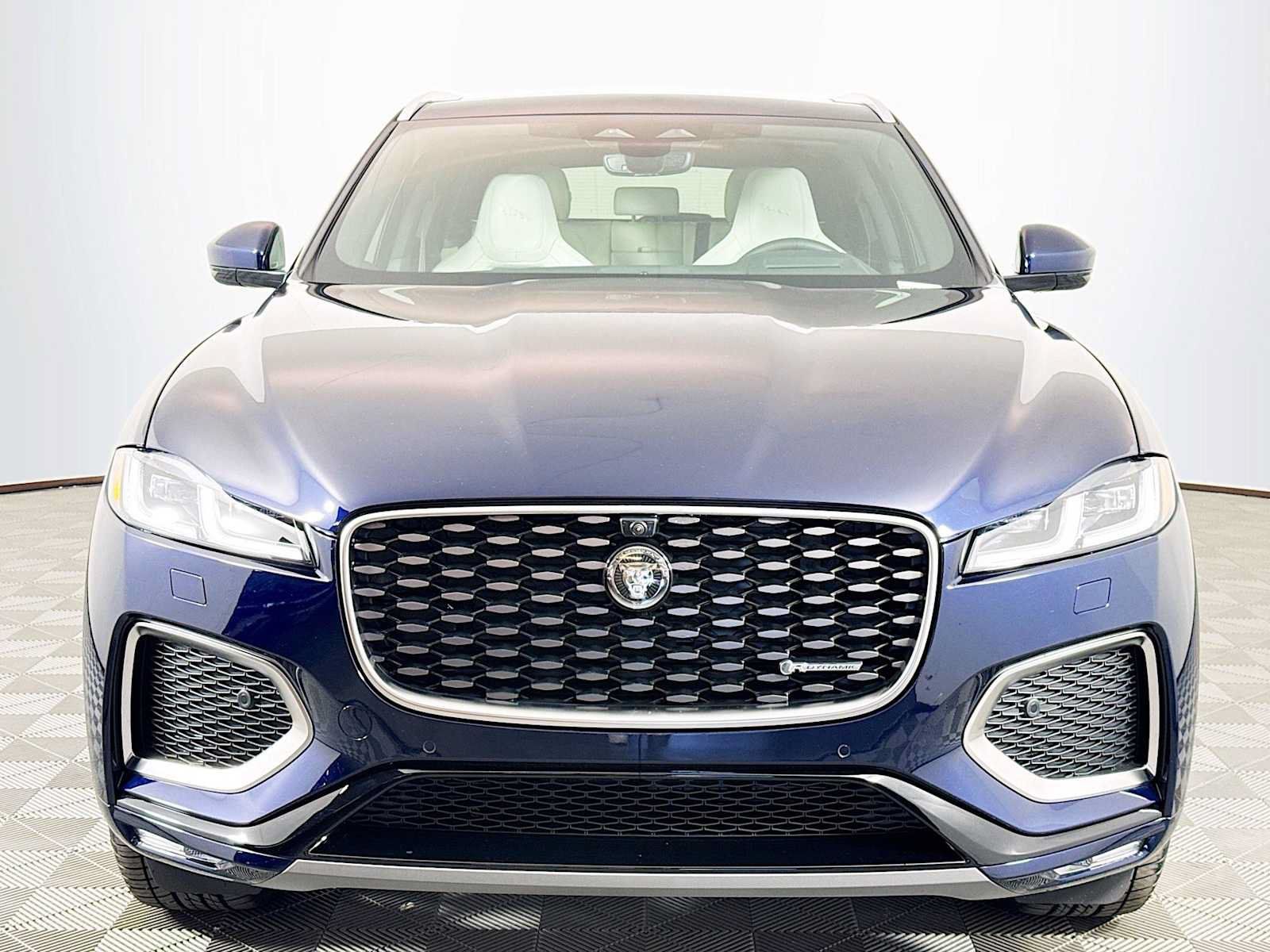New 2025 Jaguar F-PACE R-Dynamic S AWD/4WD image 2