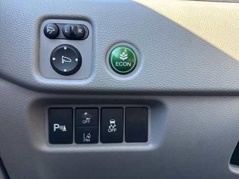 Used 2020 Honda Pilot Elite image 16