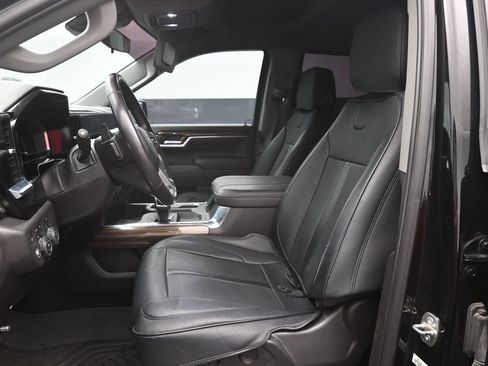 Used 2023 Chevrolet Silverado 1500 LT Trail Boss w/ LPO, Dark Essentials Package AWD/4WD image 18