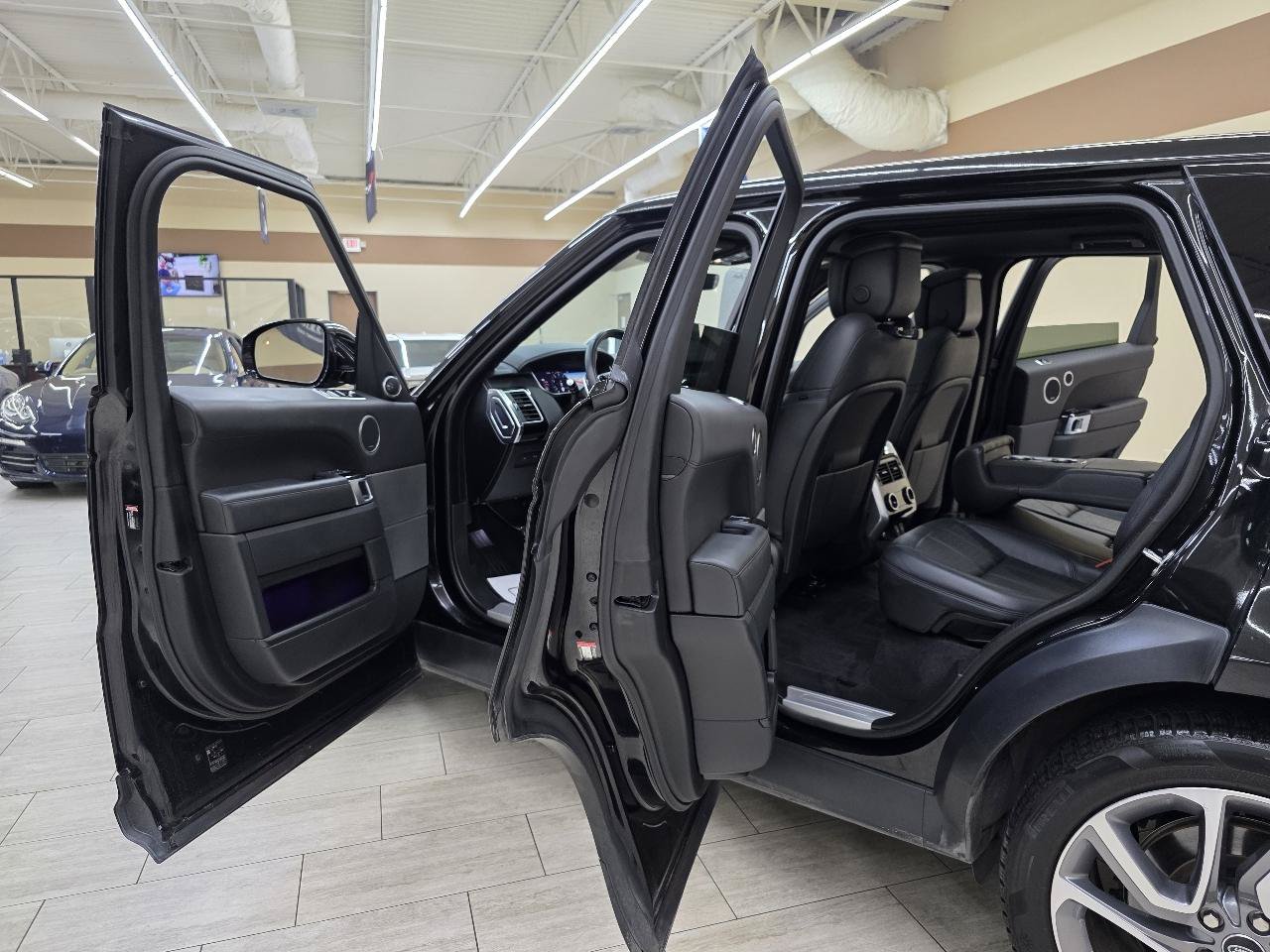 Used 2019 Land Rover Range Rover Sport HSE Dynamic AWD/4WD image 17