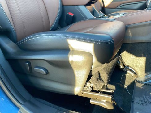 Used 2024 Subaru Forester Touring image 2