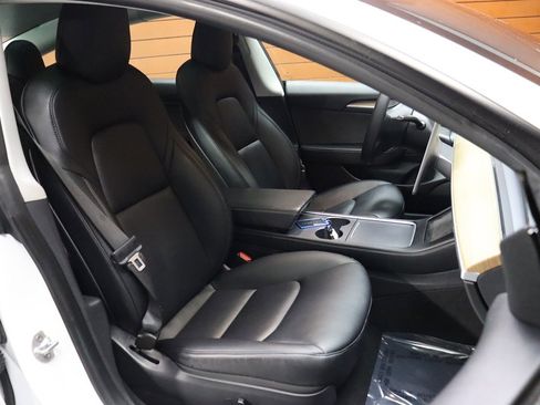 Used 2023 Tesla Model 3 Standard Range image 58