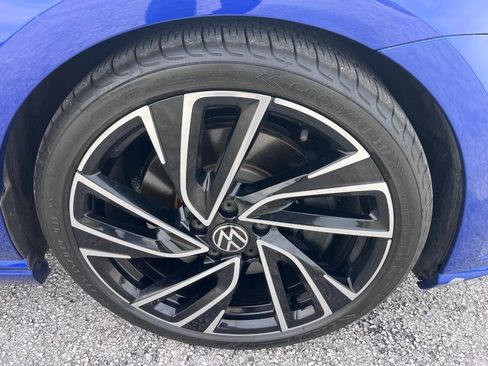 Used 2015 Volkswagen Golf R 4-Door AWD/4WD image 22