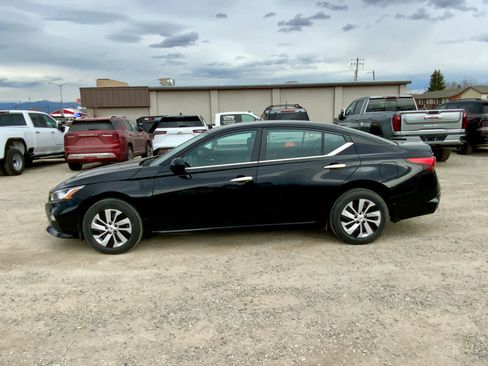Used 2021 Nissan Altima 2.5 S image 2