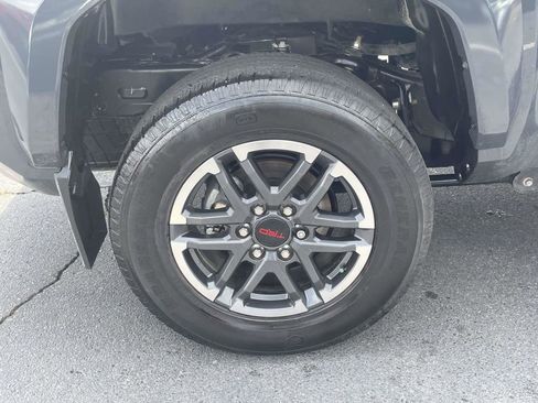 Used 2024 Toyota Tacoma TRD Sport AWD/4WD image 7