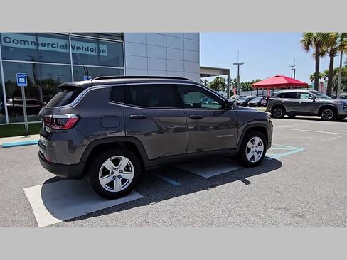 Used 2022 Jeep Compass Latitude image 33