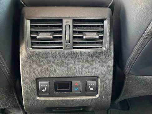 Used 2024 Mitsubishi Outlander SEL AWD/4WD image 12