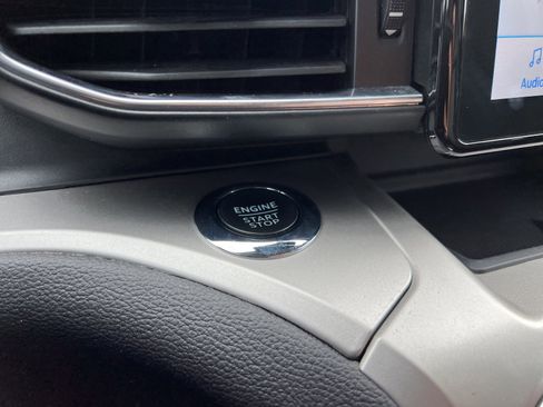 Used 2022 Ford Explorer XLT w/ Equipment Group 202A image 28