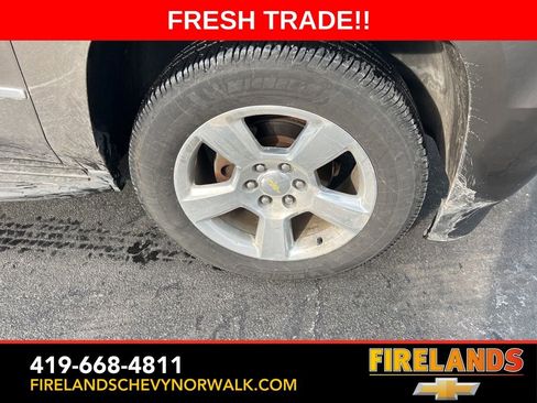 Used 2016 Chevrolet Suburban LT image 17