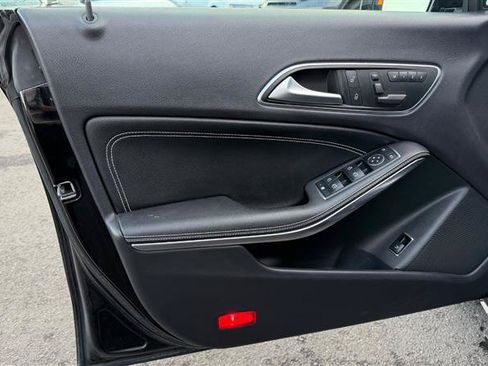 Used 2014 Mercedes-Benz CLA 250 image 19