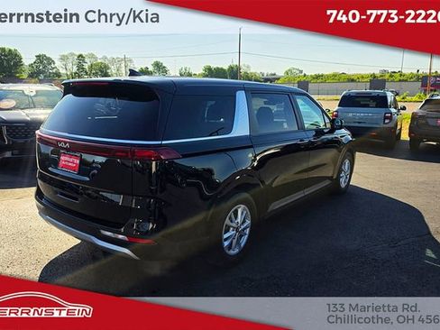 Used 2024 Kia Carnival LX FWD image 29