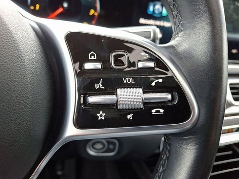 Used 2023 Mercedes-Benz GLS 450 4MATIC image 23