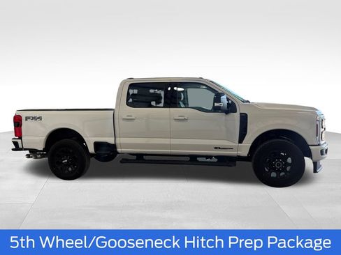 New 2026 Ford F250 Lariat w/ Black Appearance Package AWD/4WD image 8