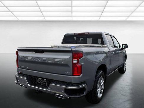 Used 2024 Chevrolet Silverado 1500 LTZ AWD/4WD image 7
