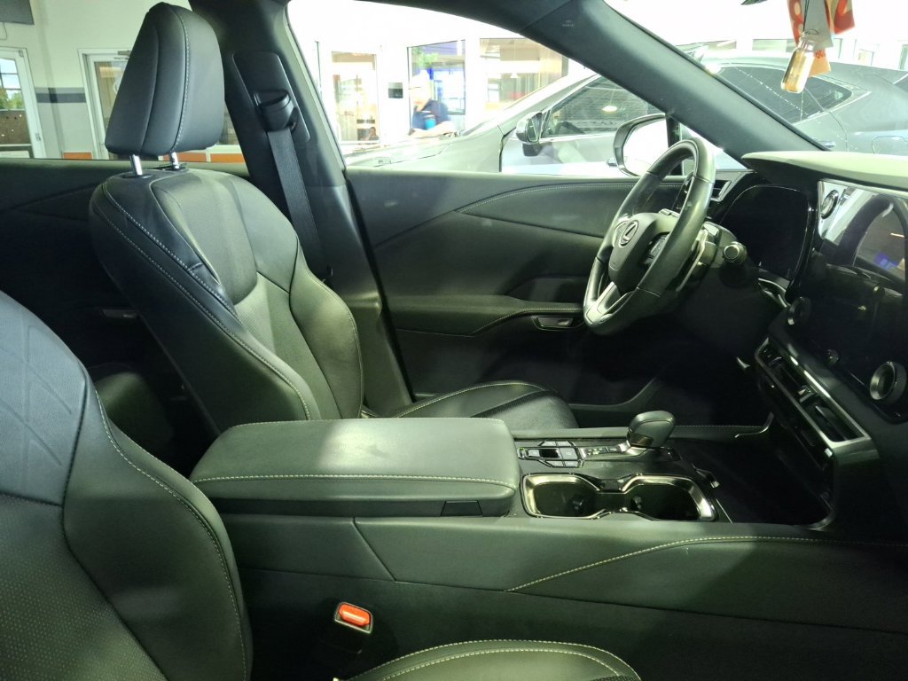 Used 2024 Lexus RX 350 Premium Plus w/ Convenience Package AWD/4WD image 4