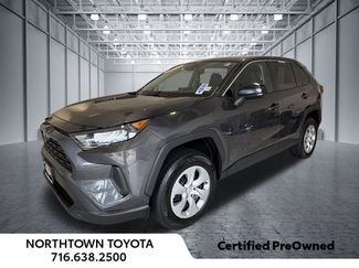Used 2022 Toyota RAV4 LE w/ Carpet Mat Package (TMS) AWD/4WD video 1