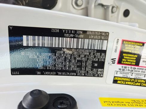 Used 2011 Toyota Venza FWD image 34