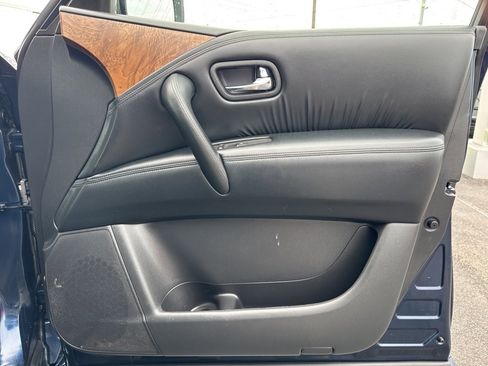 Used 2021 Nissan Armada SL w/ Captain's Chairs Package image 32