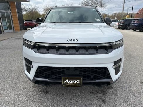 New 2026 Jeep Grand Wagoneer 4WD image 3