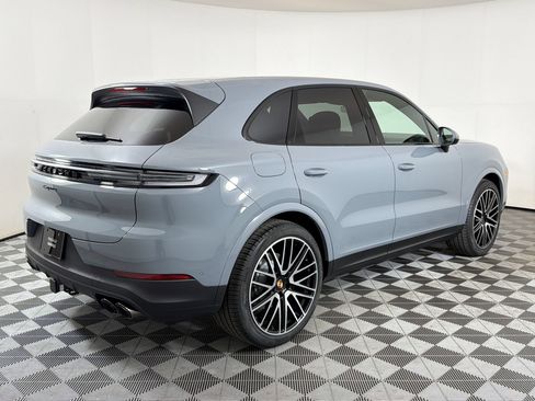 Used 2026 Porsche Cayenne AWD/4WD image 10