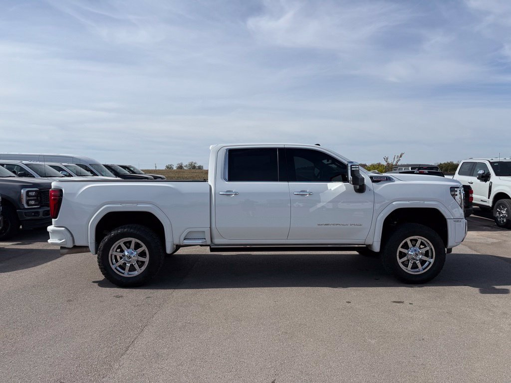 Used 2024 GMC Sierra 2500 Denali w/ Denali Reserve Package AWD/4WD image 17