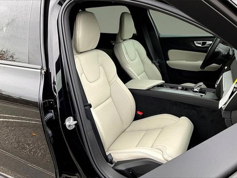 New 2026 Volvo V60 B5 Cross Country Ultra w/ Protection Package Premier image 11