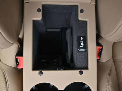 New 2026 Porsche Macan S image 25