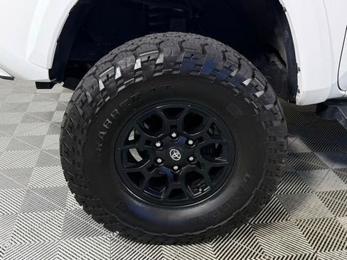 Used 2021 Toyota Tacoma SR5 RWD image 13