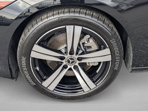 Used 2025 Mercedes-Benz C 300 4MATIC Sedan image 25