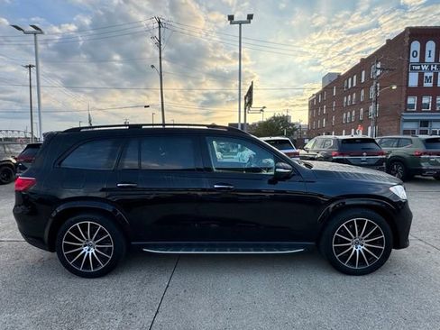 Used 2024 Mercedes-Benz GLS 580 4MATIC image 7