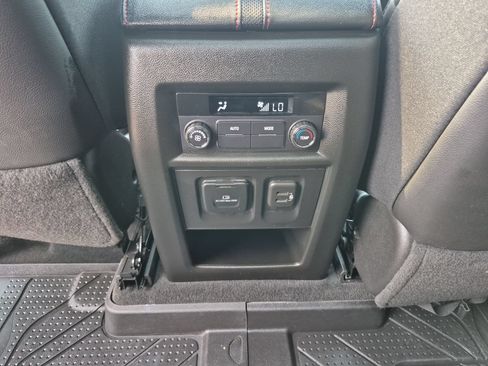 Certified 2023 Chevrolet Traverse RS w/ LPO, Floor Liner Package AWD/4WD image 23