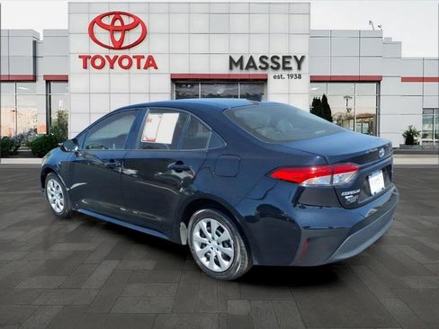 Used 2024 Toyota Corolla LE FWD image 5