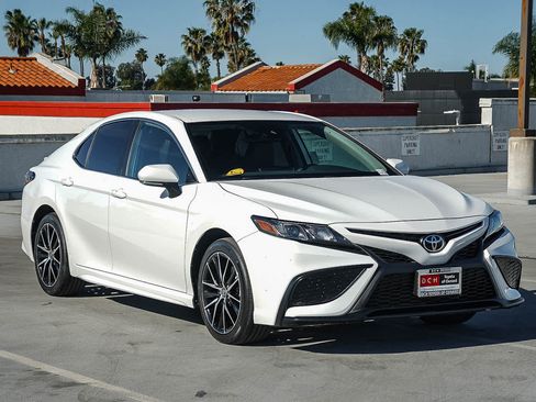 Certified 2024 Toyota Camry SE image 5