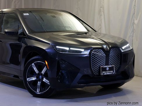 Used 2024 BMW iX xDrive50 w/ Sport Package AWD/4WD image 2