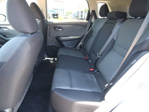 Used 2023 Nissan Rogue SV AWD/4WD image 7
