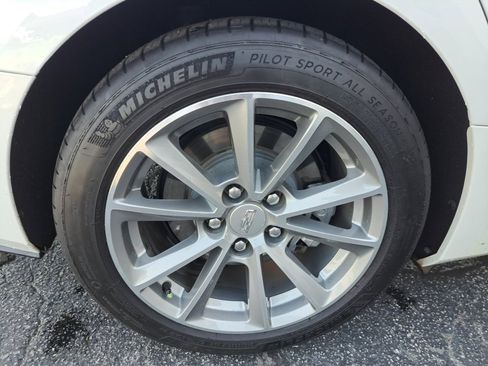 Used 2018 Cadillac CTS Luxury RWD image 17