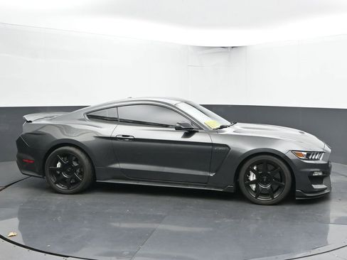 Used 2017 Ford Mustang Shelby GT350 image 12