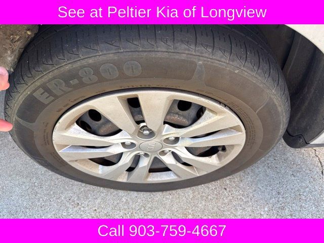 Used 2021 Kia Soul LX FWD image 12